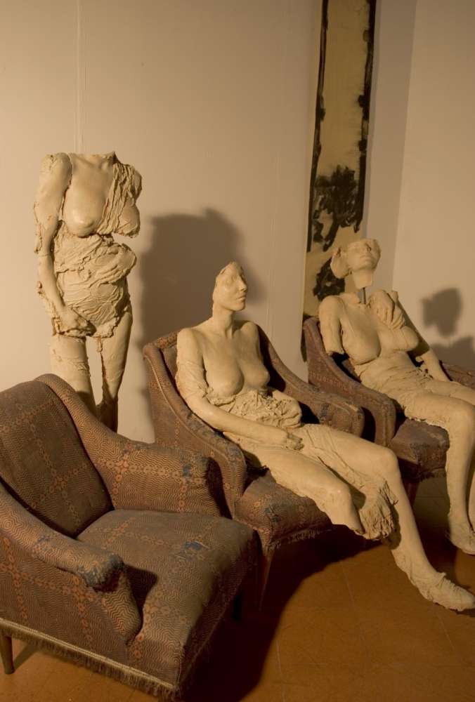 Il Teatro del Quotidiano - terracotta - cm 134hx220x110 Il Teatro del Quotidiano - terracotta - cm 134hx220x110