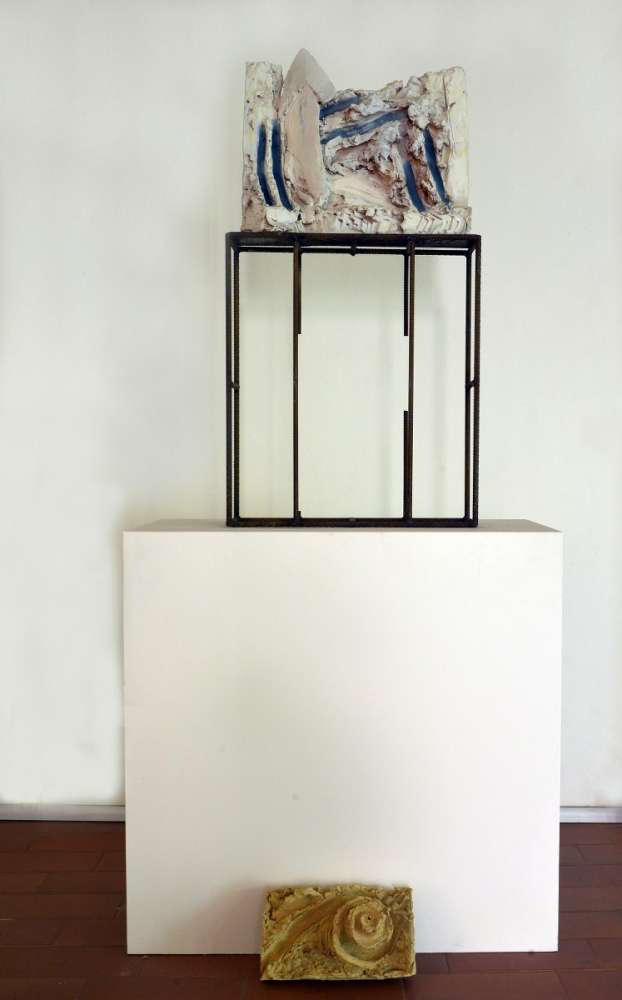 Compasso - Terracotta,  ingobbio, acquerello, ferro - cm 120x40x20