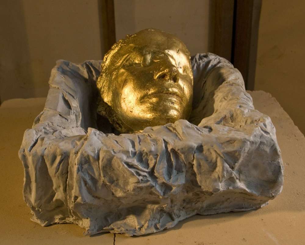 Maschera d'oro - Terracotta dipinta e oro - 20x31x34 Maschera d'oro - Terracotta dipinta e oro - 20x31x34